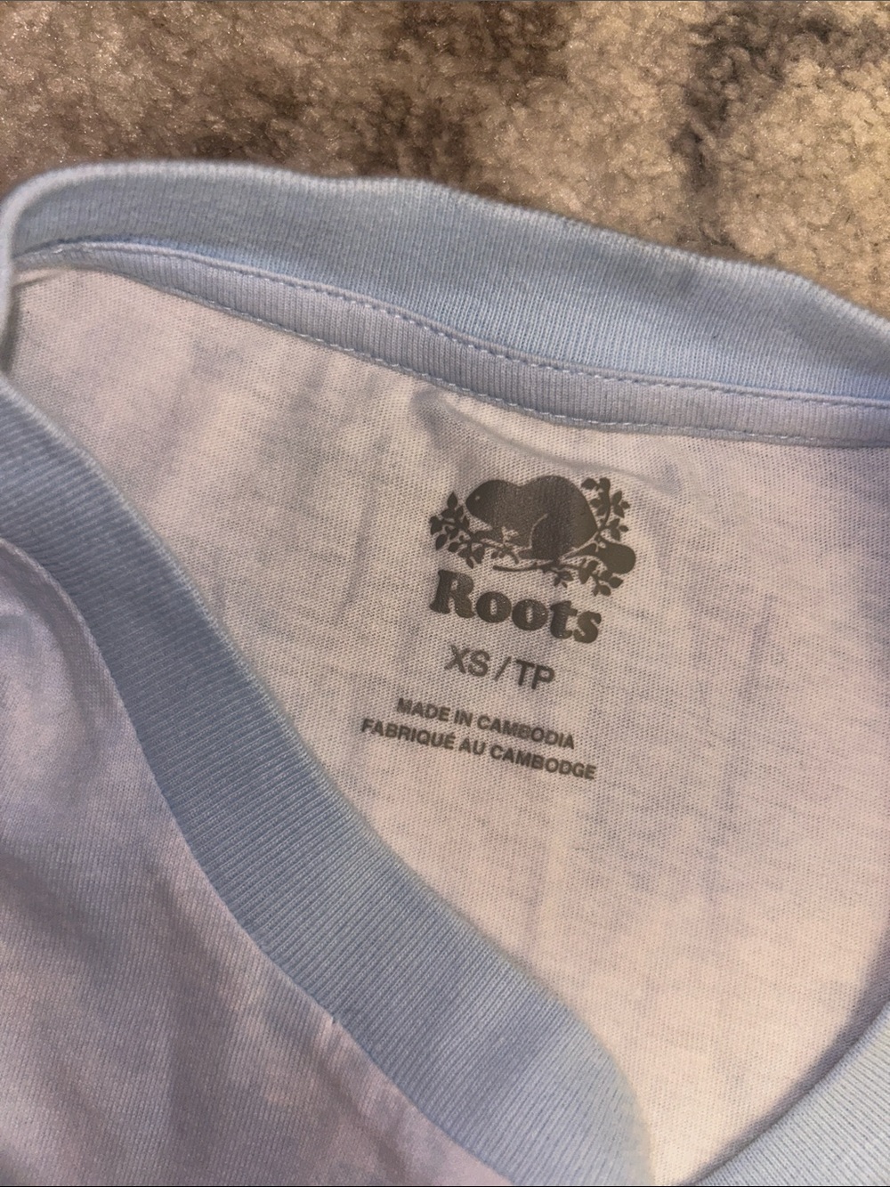 Like new Roots tee - Picture 2 of 3